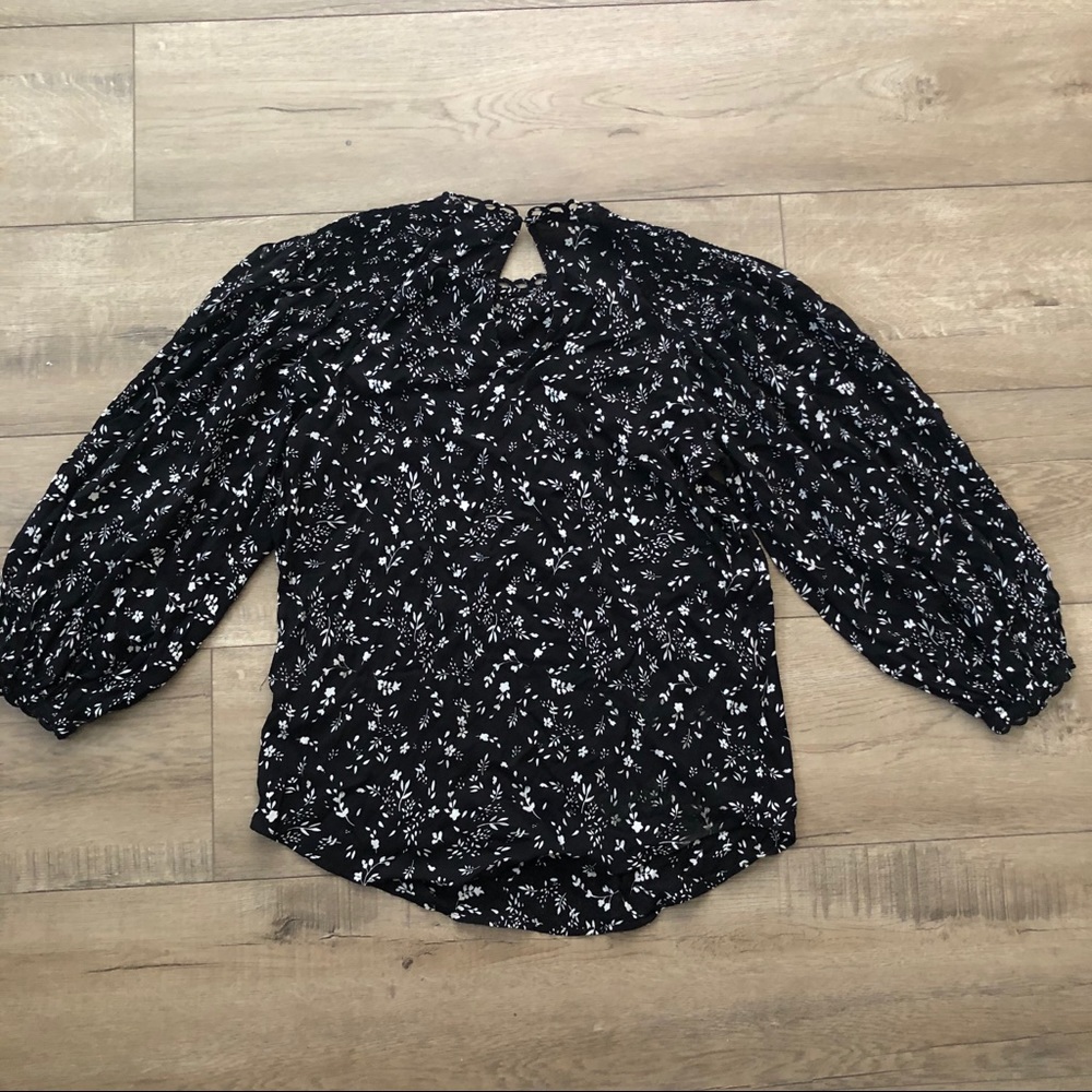 Joie Lissane Floral Peasant Shirred Top in Caviar - Picture 5 of 8